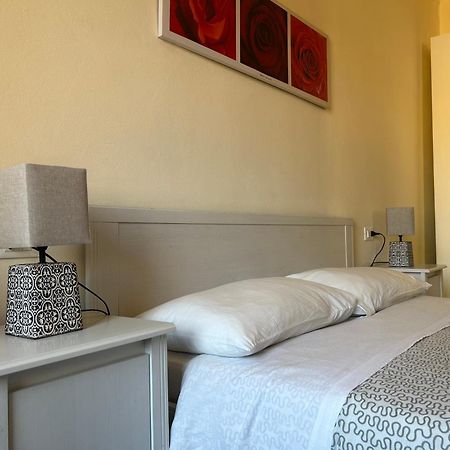 Apartment Nel Centro Della Citta Pistoia Exterior foto